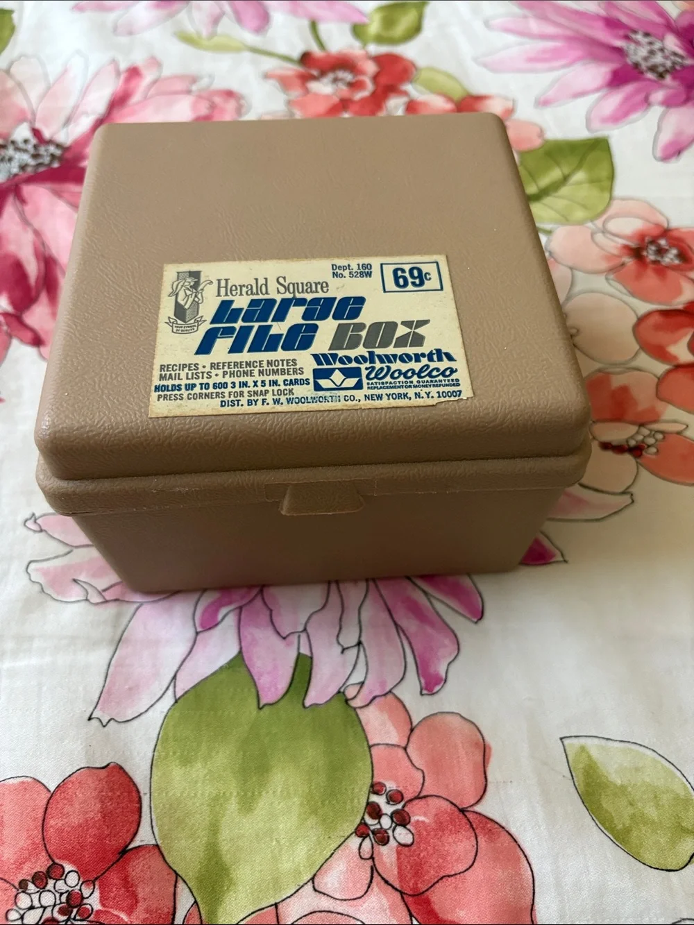 VINTAGE Herald Square Beige Card File Box 1970s